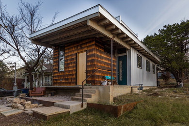 Modern exterior home idea in Austin