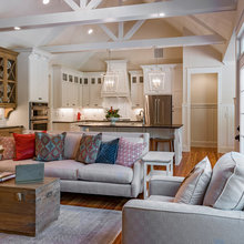 Kitchen family room combo