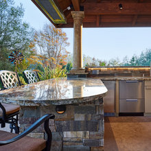 outdoor bar/kitchen