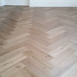 Oversize engineered smoked oak parquet - Products