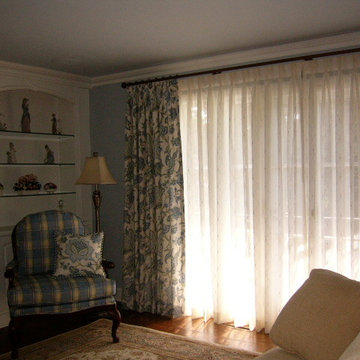 Traditional Living Room
