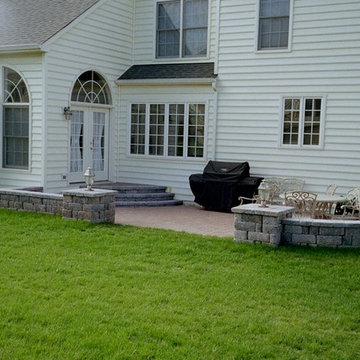 Sitting Walls and Pillars