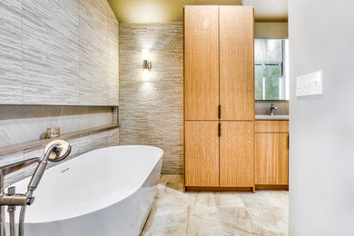 Inspiration for a modern bathroom remodel in Seattle