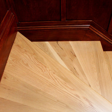 Queen Anne Custom Staircase - Fan spread split landing