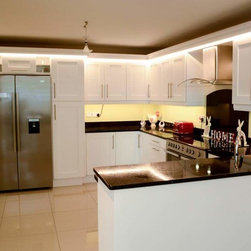 Shaker Painted White - Kitchen Products