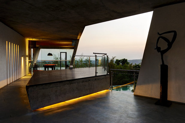 Contemporary Balcony by Malik Architecture