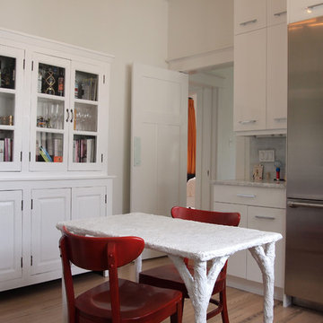 My Houzz: Gold Flourishes Accent a White Bungalow in New Orleans