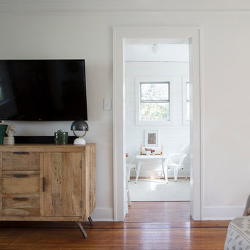 Wash, Rinse and Play in This Multipurpose Laundry Room