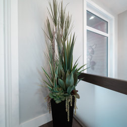 29 Windermere Dr. SW - Artificial Plants And Trees