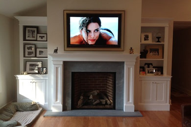 Elegant family room photo in New York