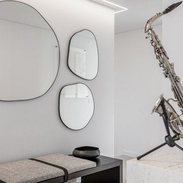 Upper hallway with organic mirrors and saxophone, Alfragide