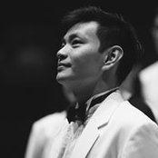Liang Lin's photo