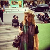 Lara Tyrrells foto