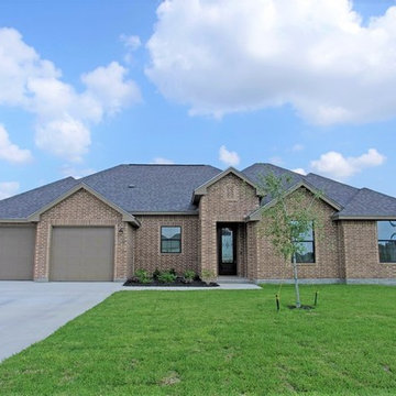 The Jackson Exterior and Front Landscape