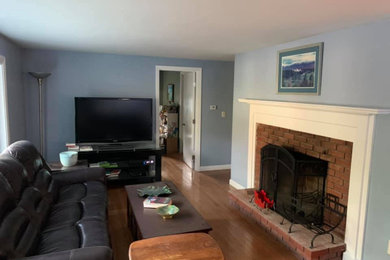 Living room photo in Boston