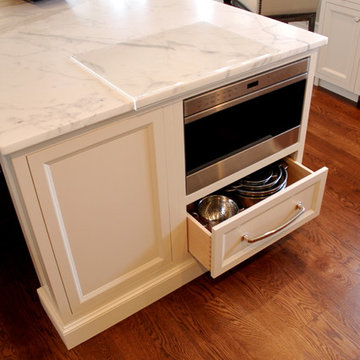 Transitional White Kitchen