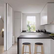 Kitchen breakfast bar