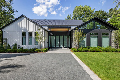 Inspiration for a contemporary exterior home remodel in Chicago