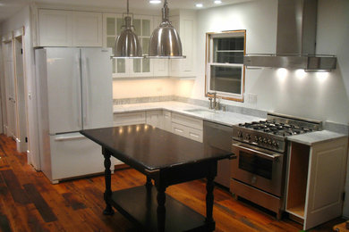Kitchen - craftsman kitchen idea in New York