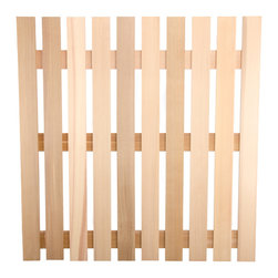 Protective cedar fence - Hot Tub And Pool Accessories