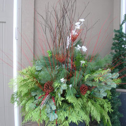 Seasonal Containers - Outdoor Pots And Planters