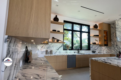 Example of a trendy kitchen design in Los Angeles