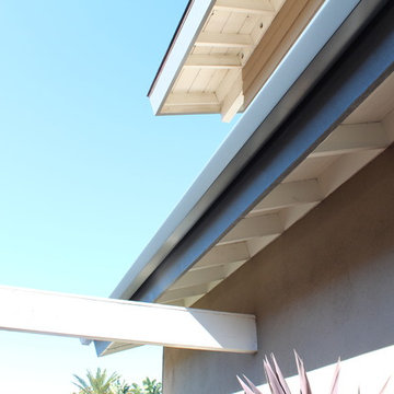 MidCentury Home In Orange County California, Angle Faced Gutters Box/Smooth Down