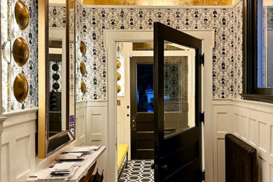Entryway - transitional entryway idea in Chicago