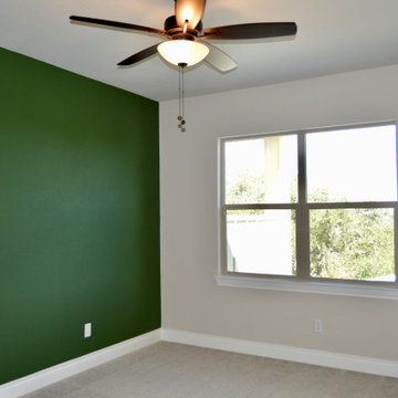 Farmhouse: 3,153 ft²/4 bd/3 bth/2ST