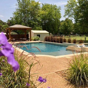 Peaceful Pool & Patio