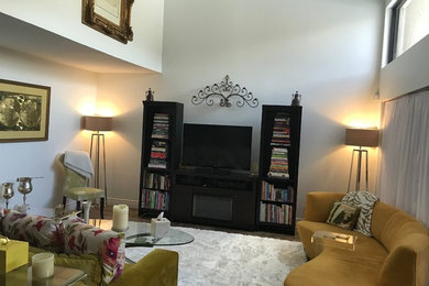 Example of a trendy living room design in Miami