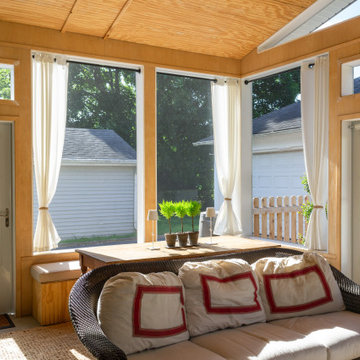 Screen Porch in West Dundee