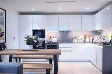 Photo of a contemporary kitchen in London.