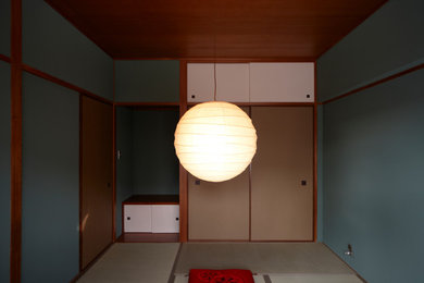 神戸にあるモダンスタイルのおしゃれな寝室のインテリア