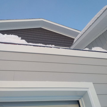 WATERFRONT HOME - CELECT CELLULAR COMPOSITE SIDING - CONSTANCE BAY, ON