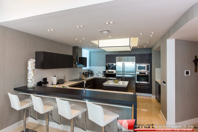 Minimalist kitchen photo in Miami