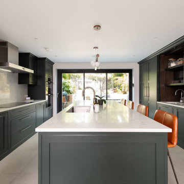 Classic In-Frame Shaker Kitchen & Bar - Islington