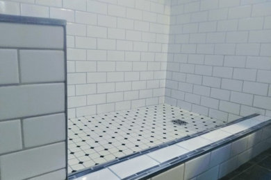 Minimalist bathroom photo in Cedar Rapids