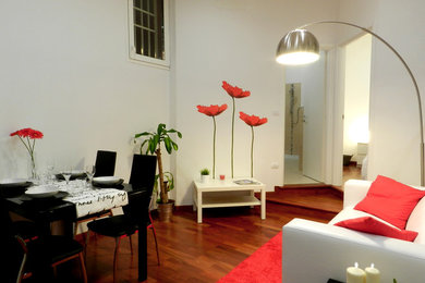 This is an example of a contemporary family room in Bologna.