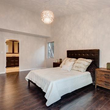 Stagg St, West Hills, CA