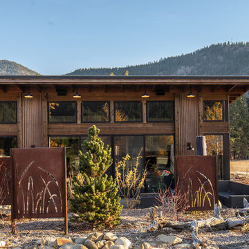 Mazama Meadow Guest House. Mazama, Washington