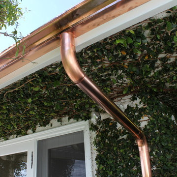 Copper Rain Gutters, Brentwood, K-5 with Round Downspouts and Heavy Rain Chain