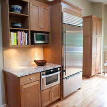 Cherry Cabinets / red oak floor