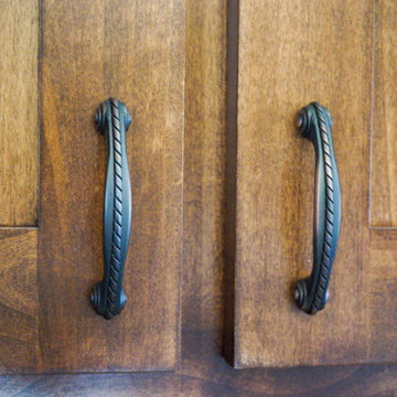 Knotty Alder
