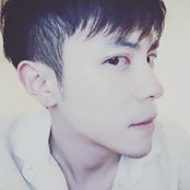 Hang Liangs foto