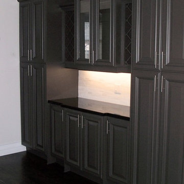 Gourmet Kitchen with Butler Pantry & Writing Desk
