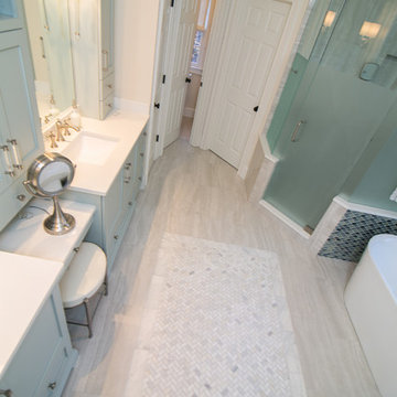 A serene spa masterbathroom