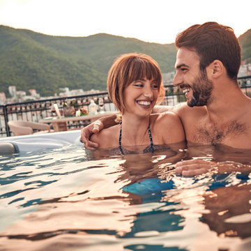 Hot Tub & Swim Spa