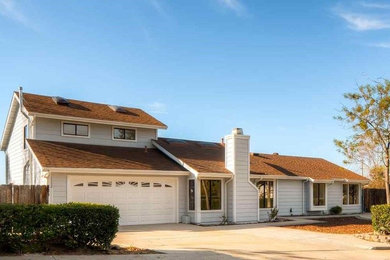 Inspiration for a modern home design remodel in San Diego