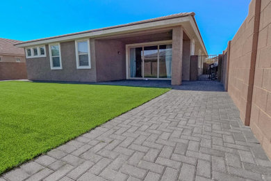 Inspiration for a modern landscaping in Phoenix.